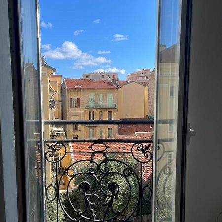 Apartament Menton Studio Face Au Jardin Bioves Fetes Des Citrons 3Min De La Mer Zewnętrze zdjęcie