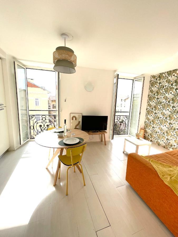 Apartament Menton Studio Face Au Jardin Bioves Fetes Des Citrons 3Min De La Mer Zewnętrze zdjęcie