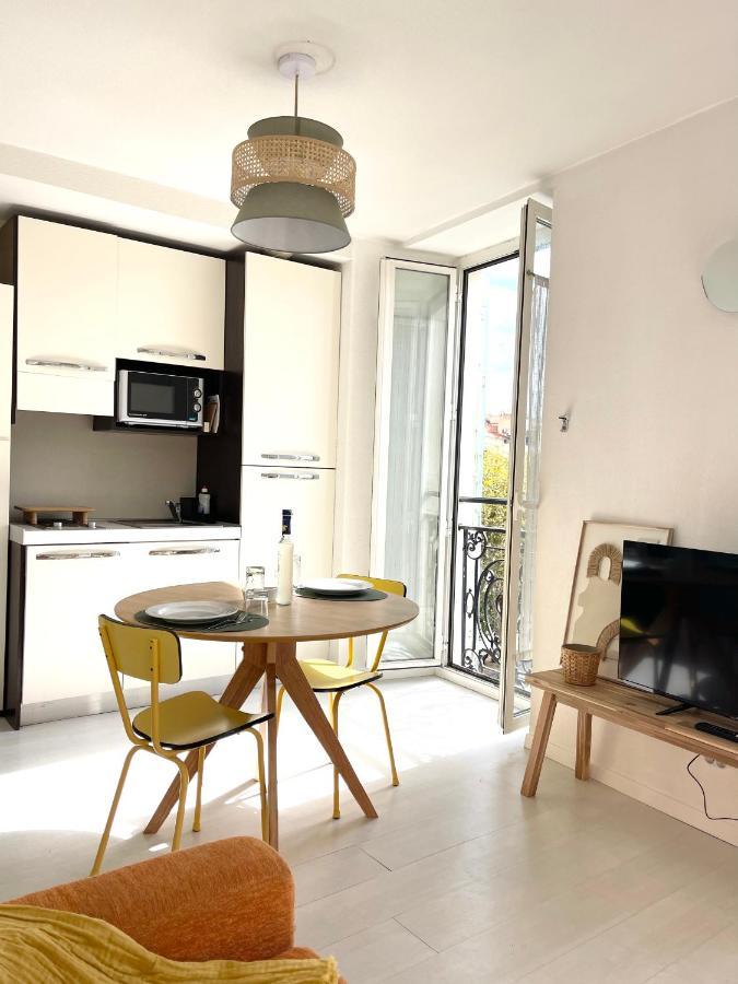 Apartament Menton Studio Face Au Jardin Bioves Fetes Des Citrons 3Min De La Mer Zewnętrze zdjęcie